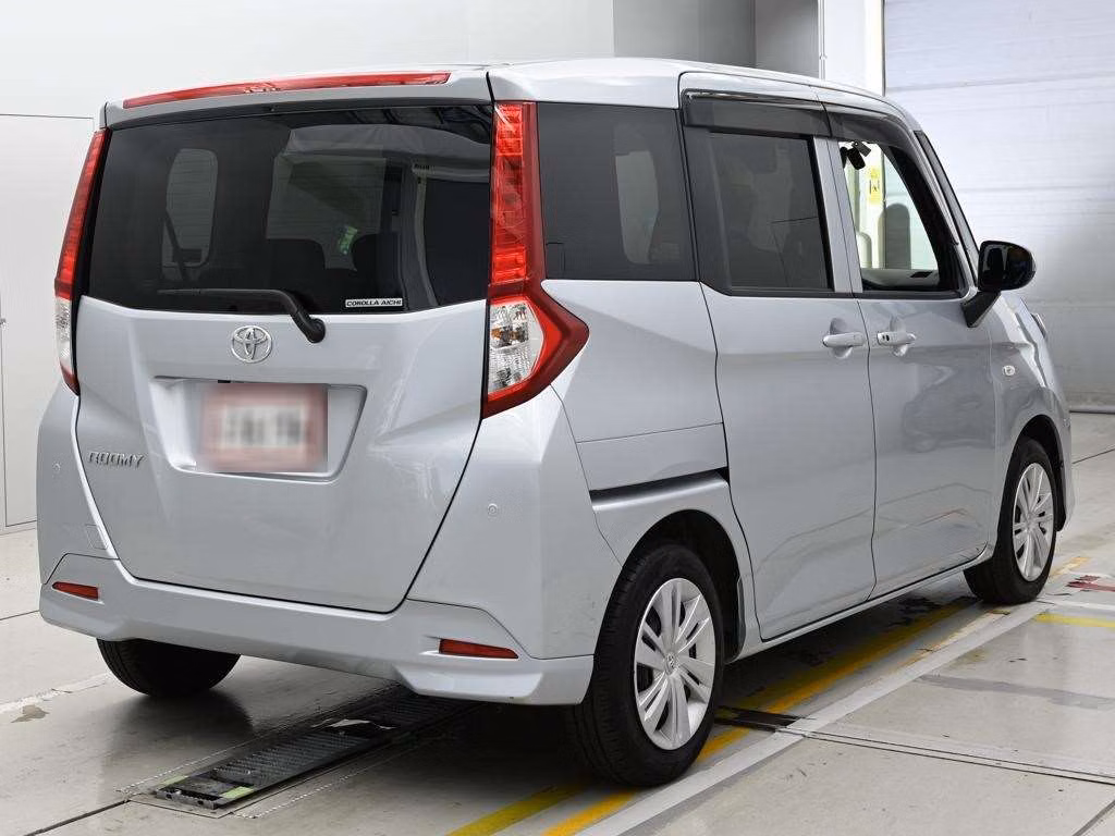 TOYOTA ROOMY