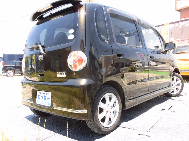 DAIHATSU MOVE LATTE