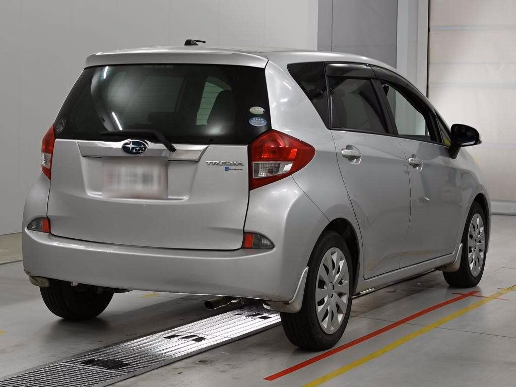 SUBARU TREZIA