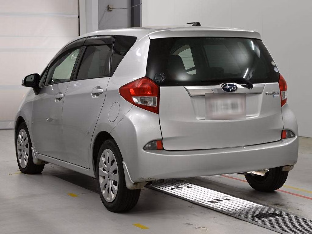 SUBARU TREZIA
