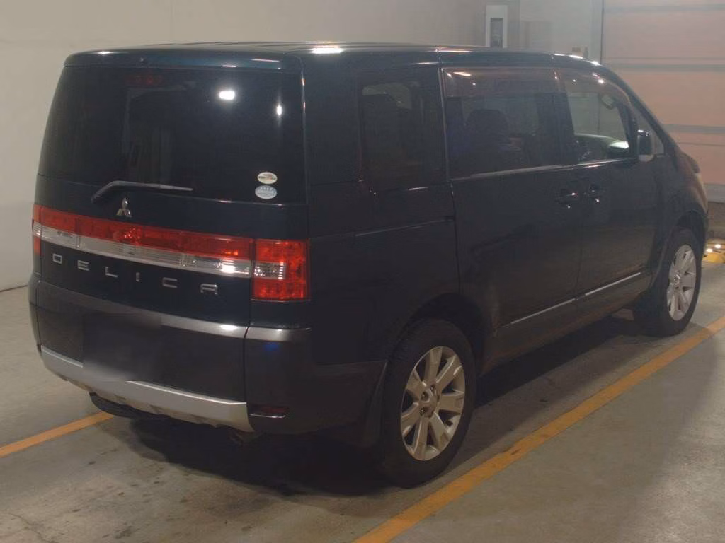 MITSUBISHI DELICA D:5