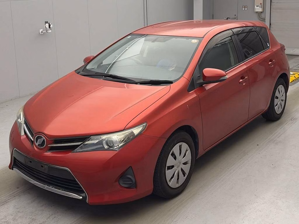 TOYOTA AURIS
