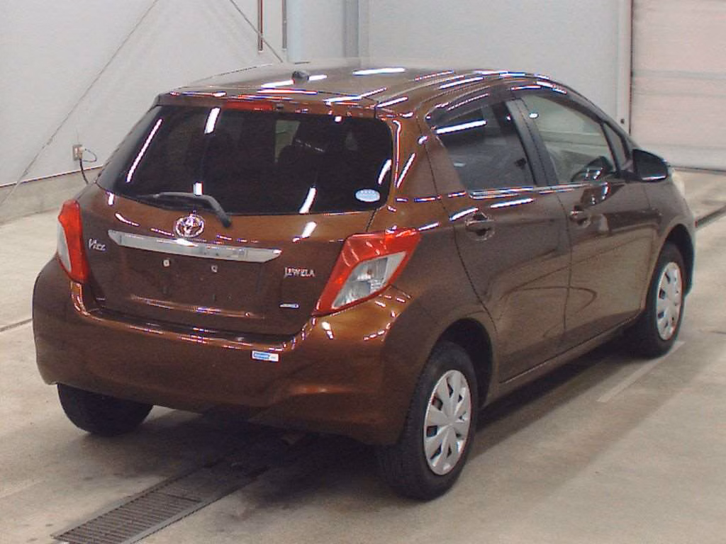 TOYOTA VITZ