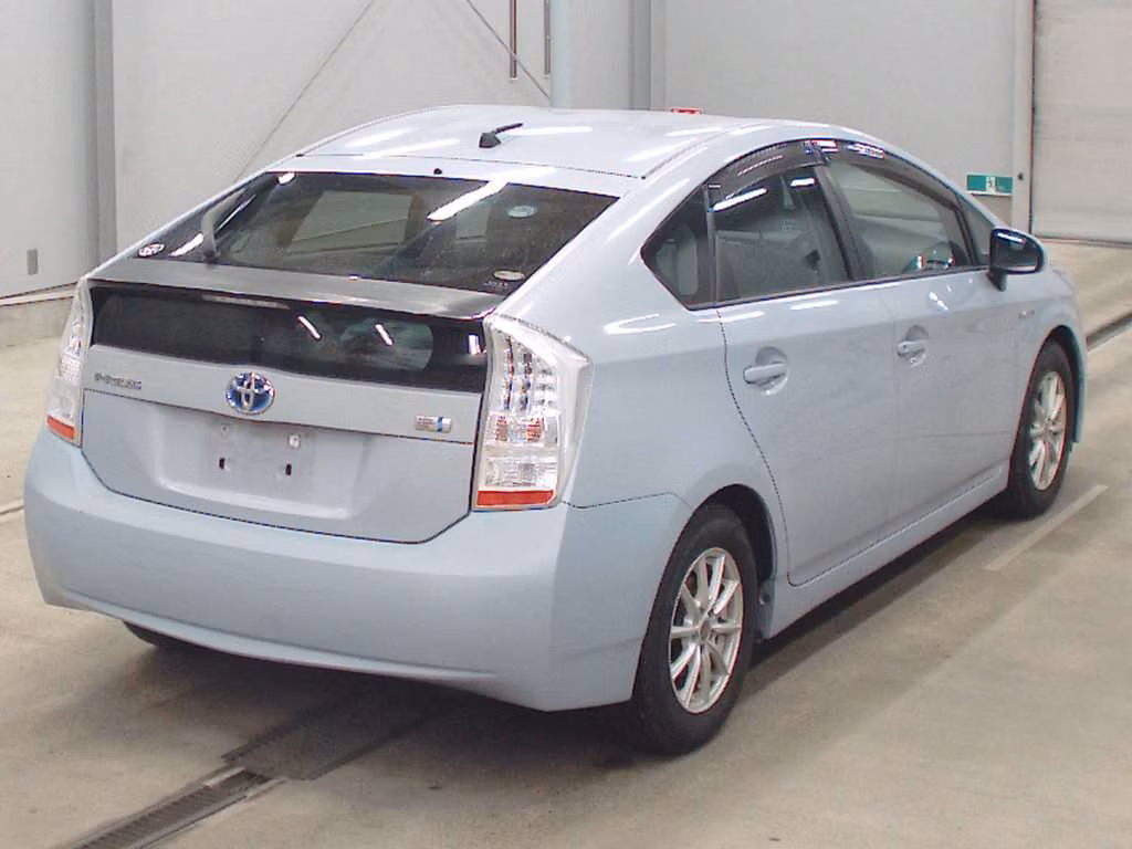 TOYOTA PRIUS