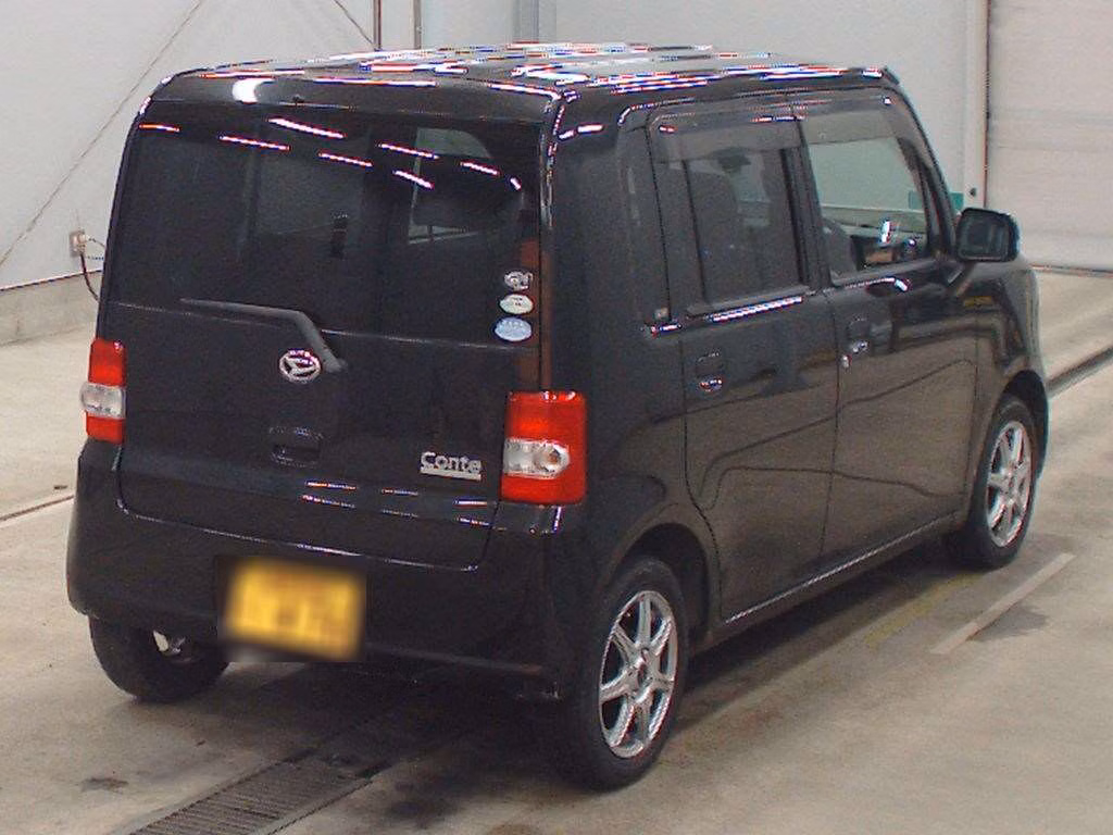DAIHATSU MOVE CONTE