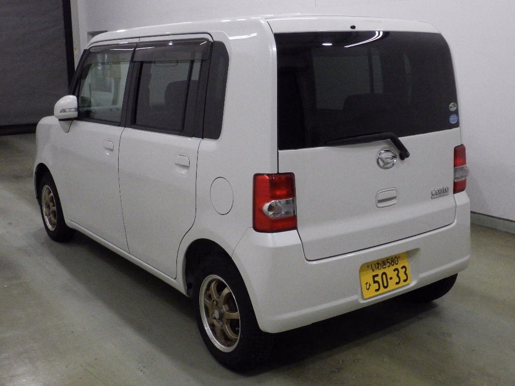 DAIHATSU MOVE CONTE