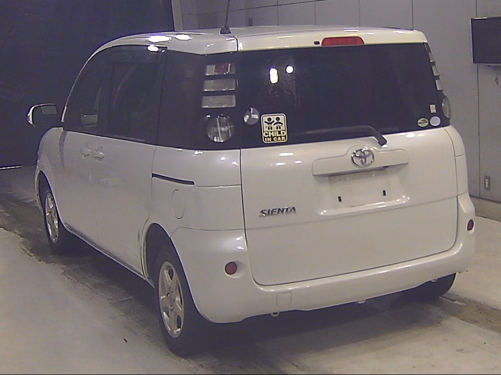 TOYOTA SIENTA