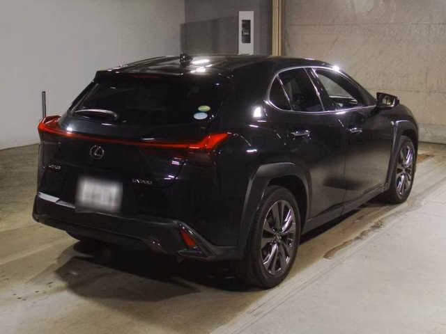 LEXUS UX200