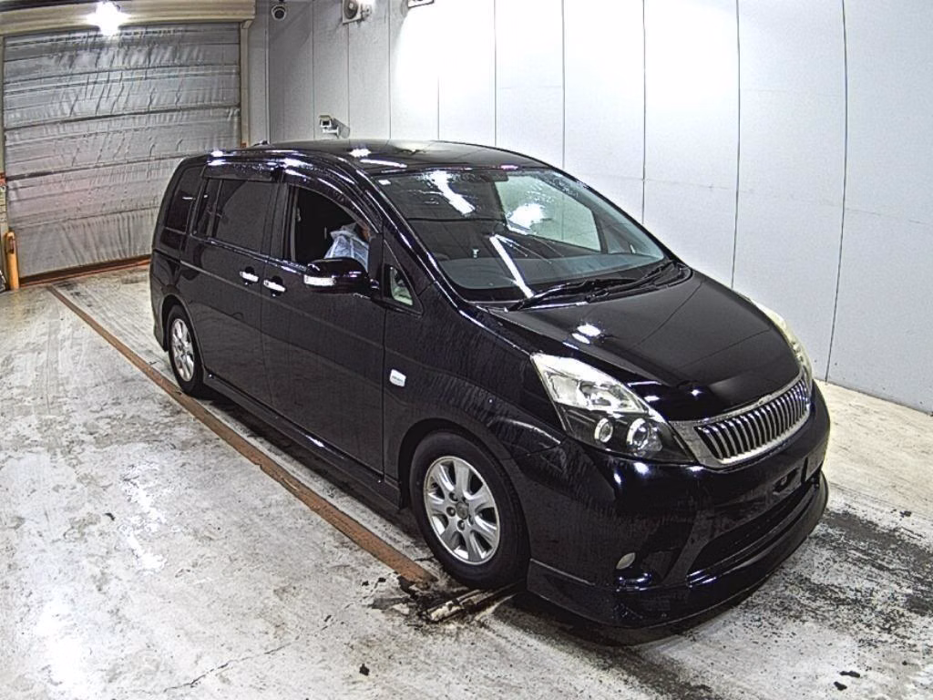 TOYOTA ISIS