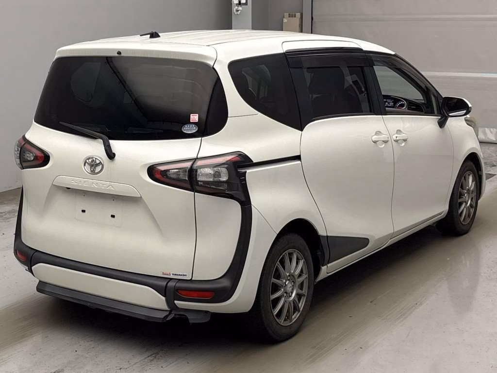 TOYOTA SIENTA