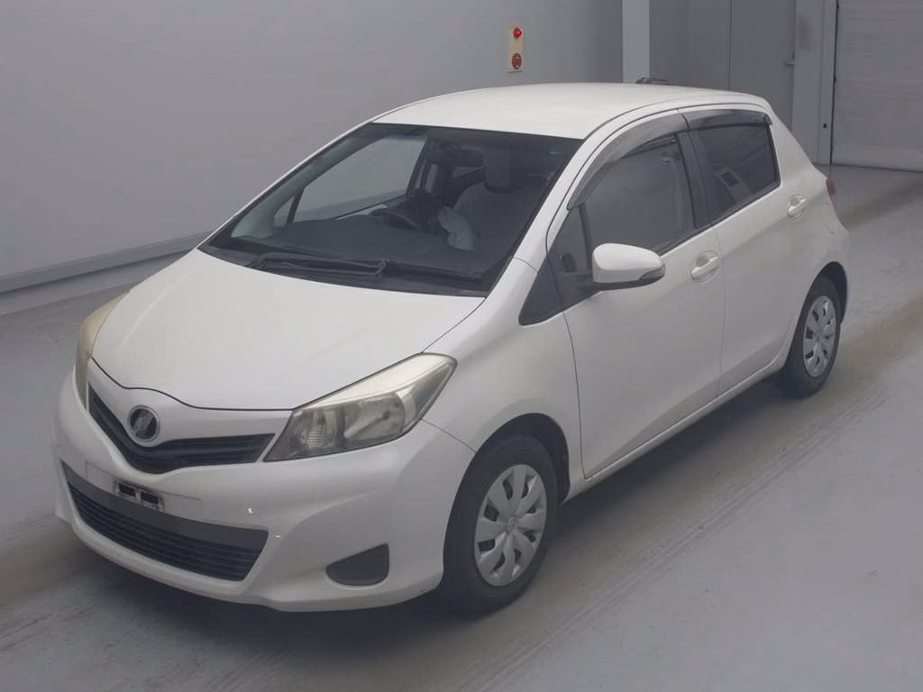 TOYOTA VITZ
