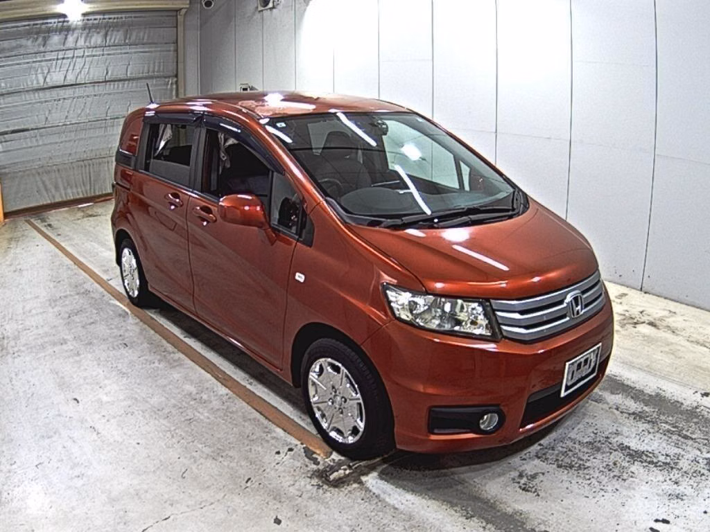 HONDA FREED SPIKE