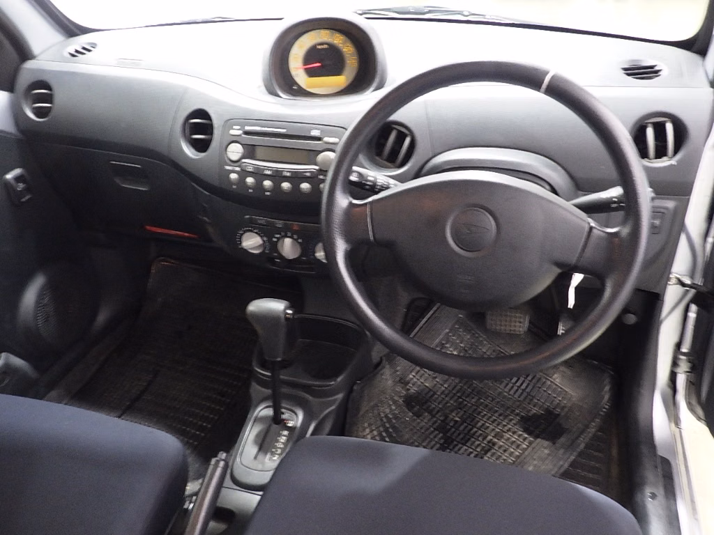 DAIHATSU ESSE