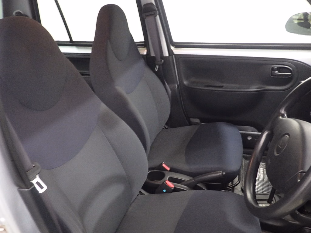 DAIHATSU ESSE