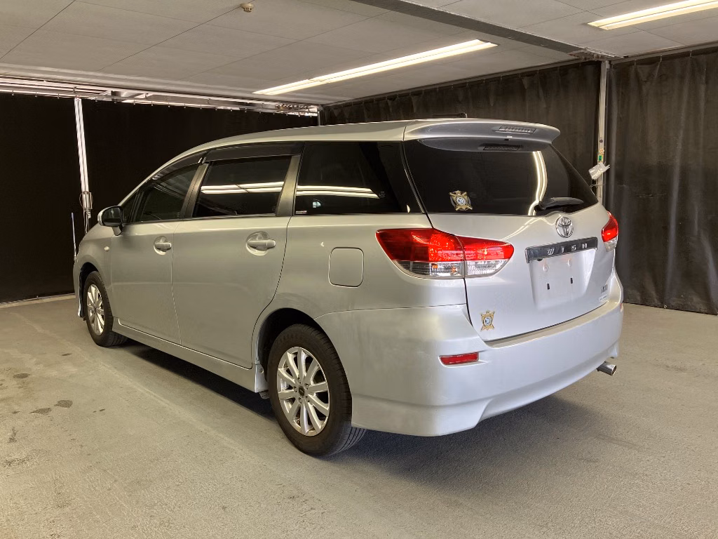 TOYOTA WISH