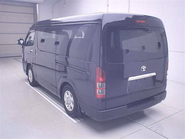 TOYOTA REGIUS ACE