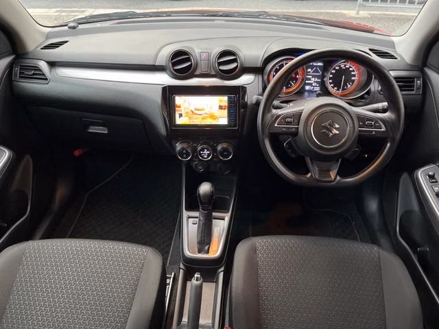 SUZUKI SWIFT