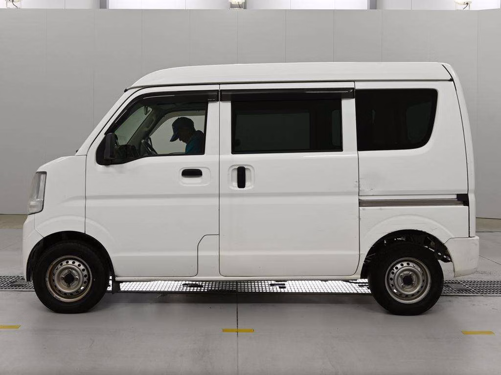 MITSUBISHI MINICAB