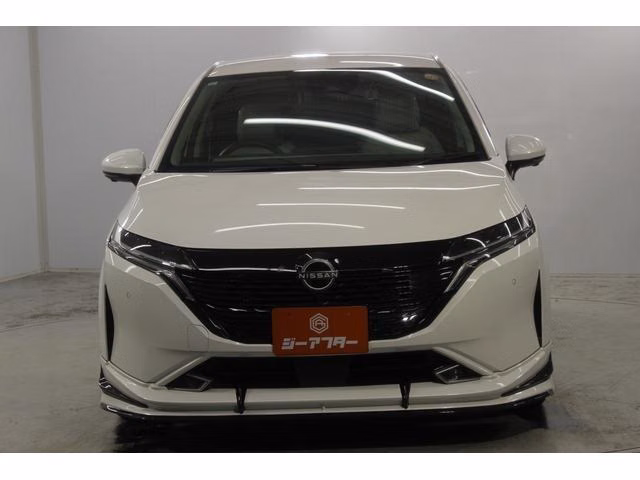 NISSAN AURA