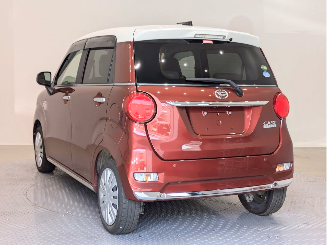 DAIHATSU CAST