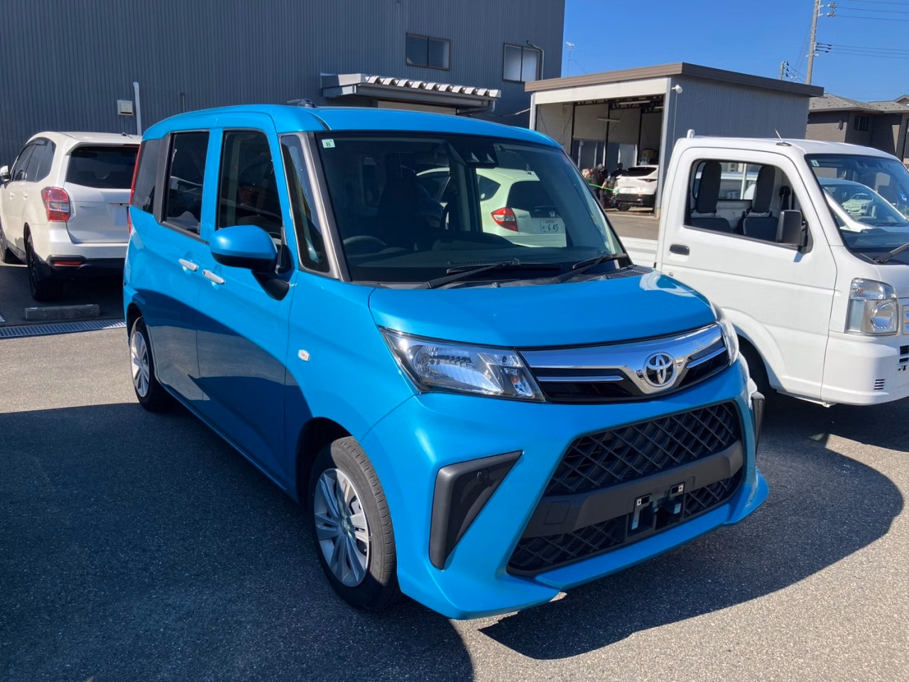TOYOTA ROOMY