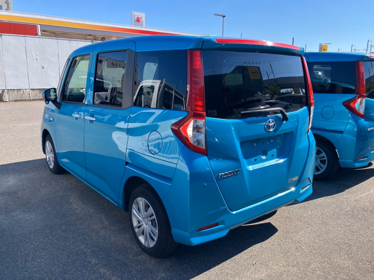 TOYOTA ROOMY