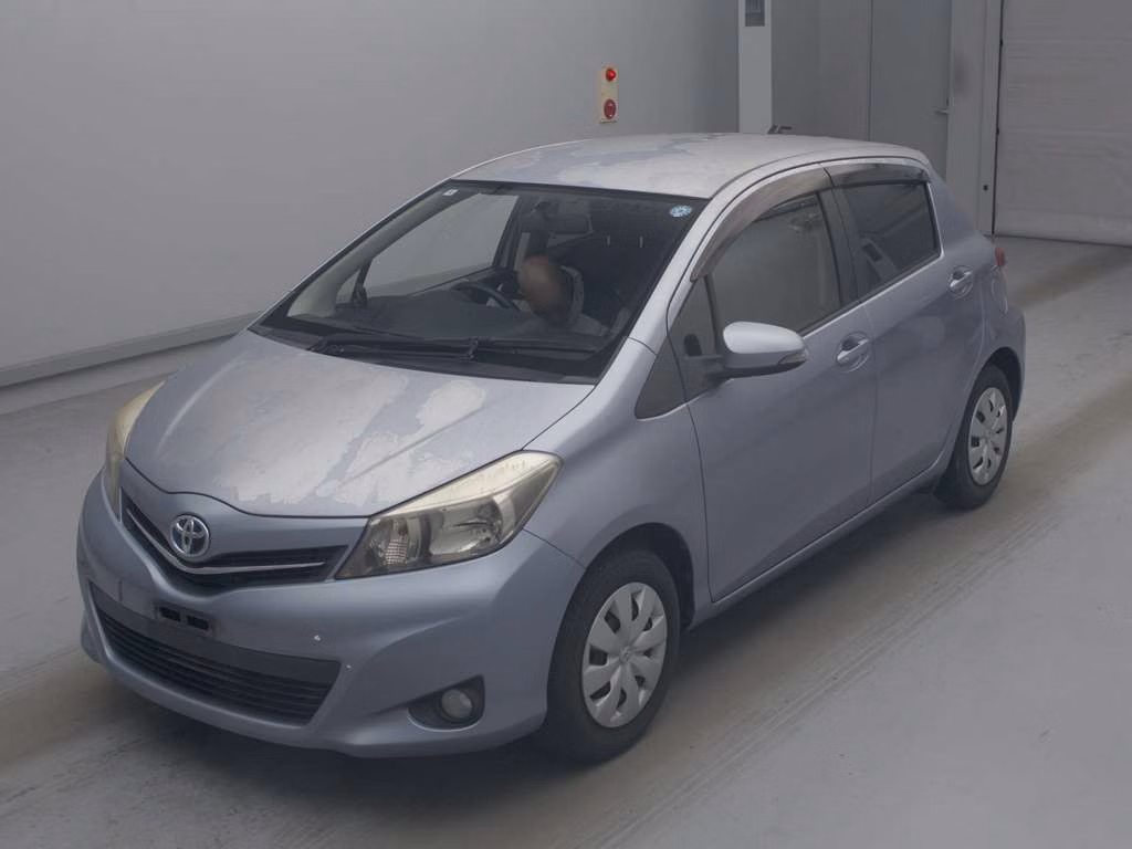 TOYOTA VITZ