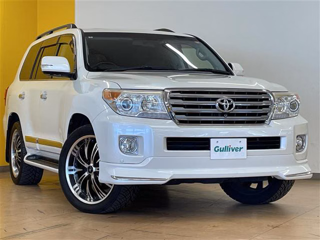 TOYOTA LAND CRUISER
