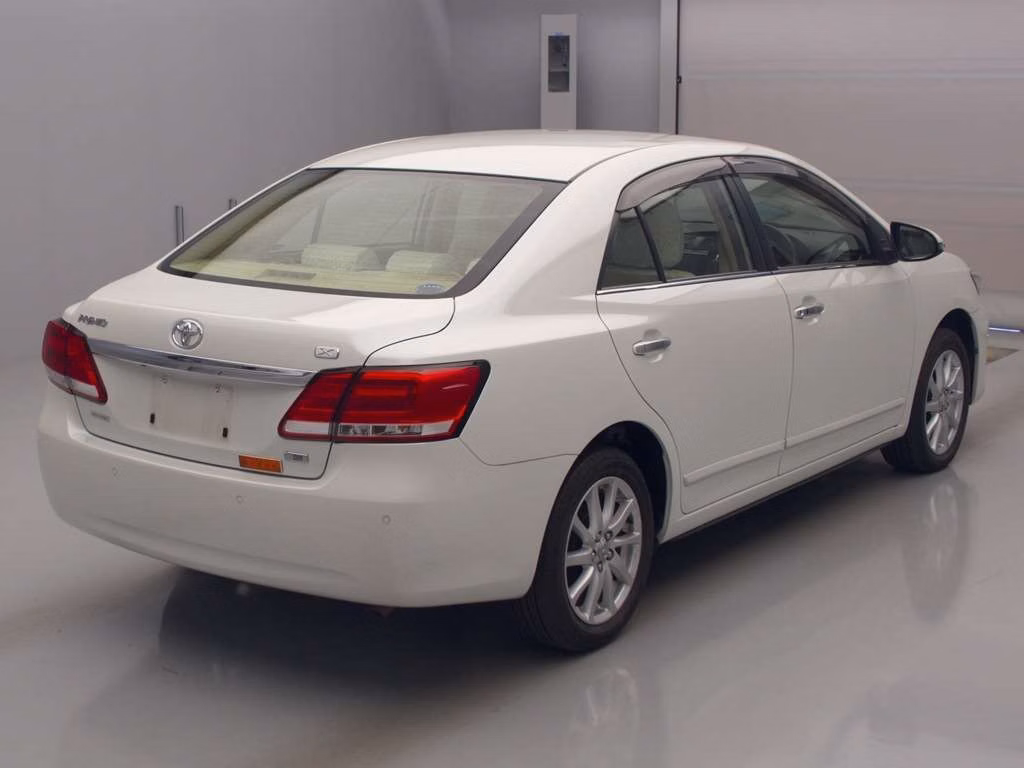 TOYOTA PREMIO
