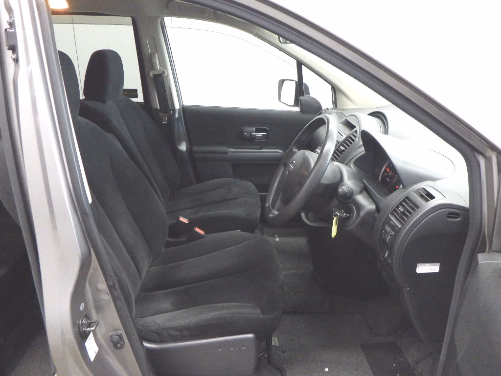 NISSAN LAFESTA