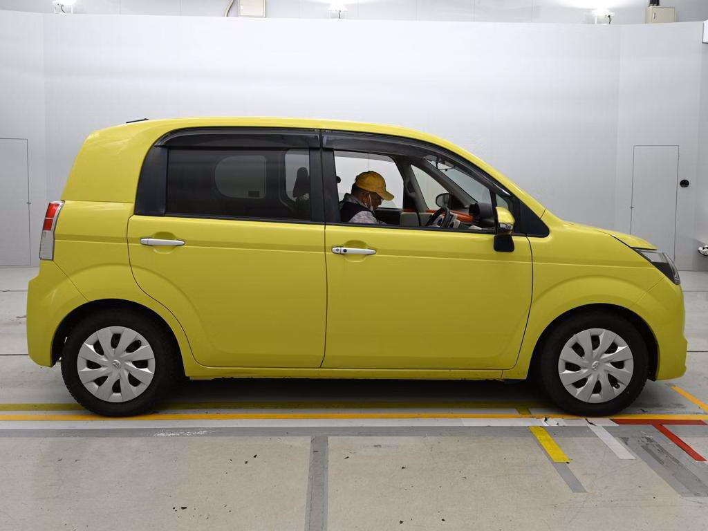 TOYOTA SPADE