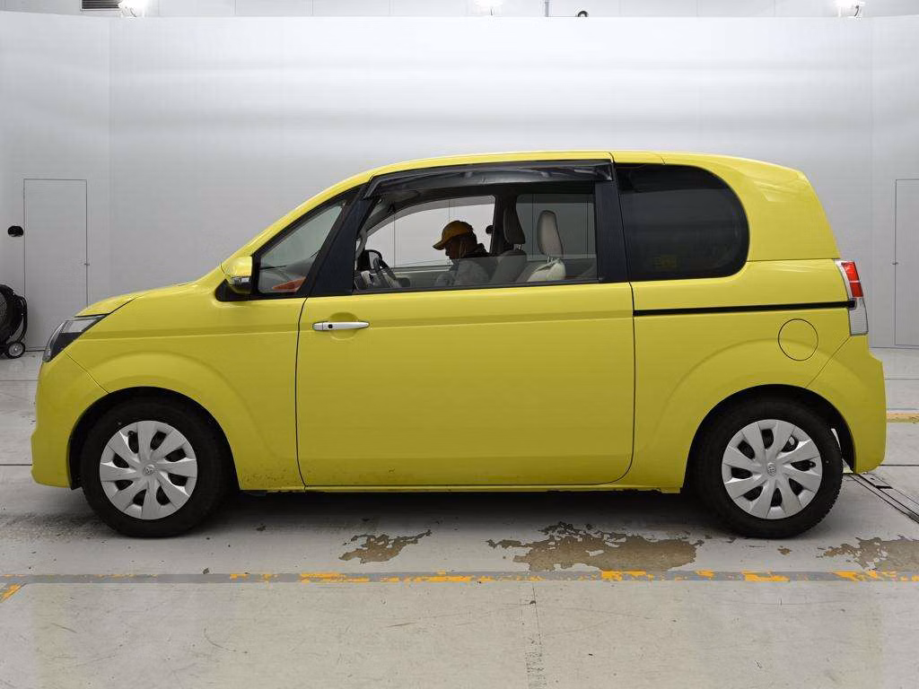 TOYOTA SPADE