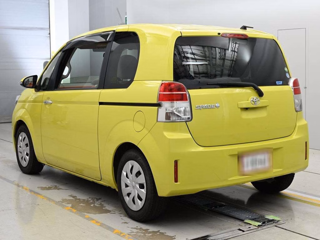 TOYOTA SPADE