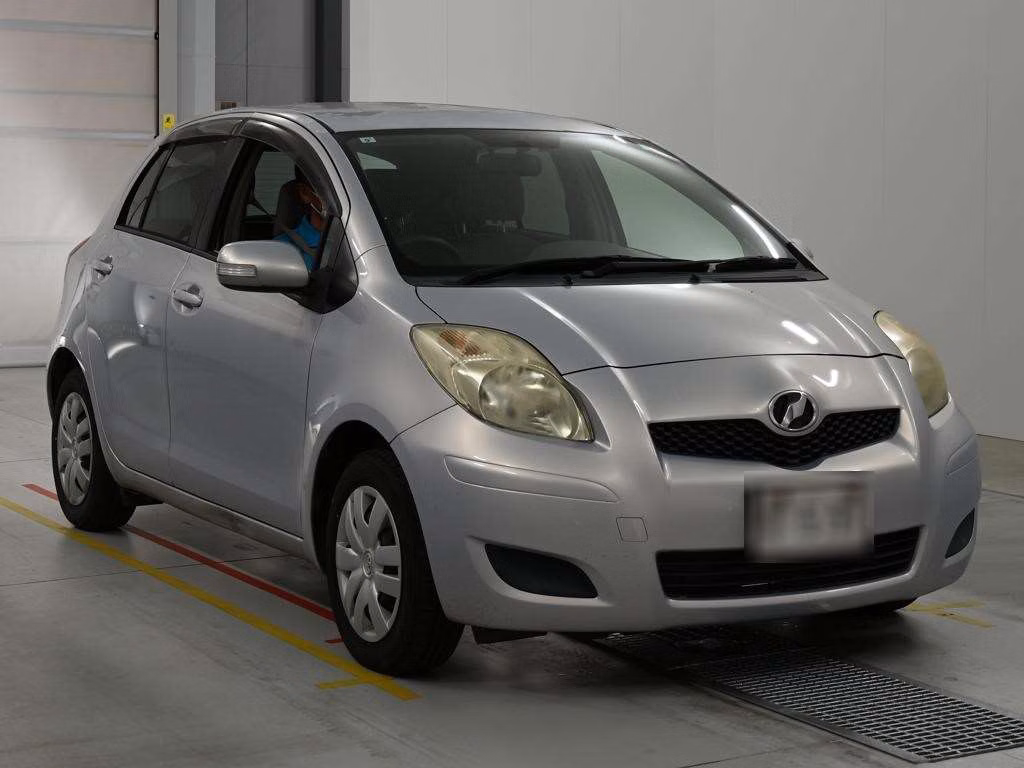 TOYOTA VITZ