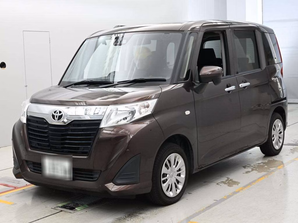 TOYOTA ROOMY