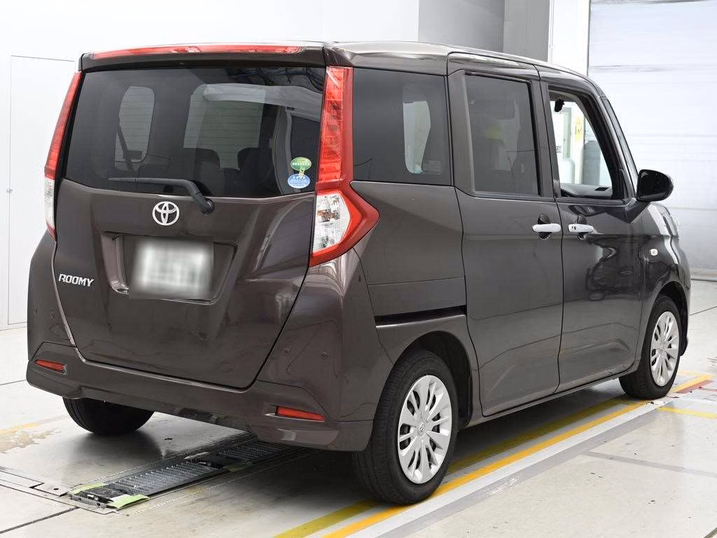 TOYOTA ROOMY