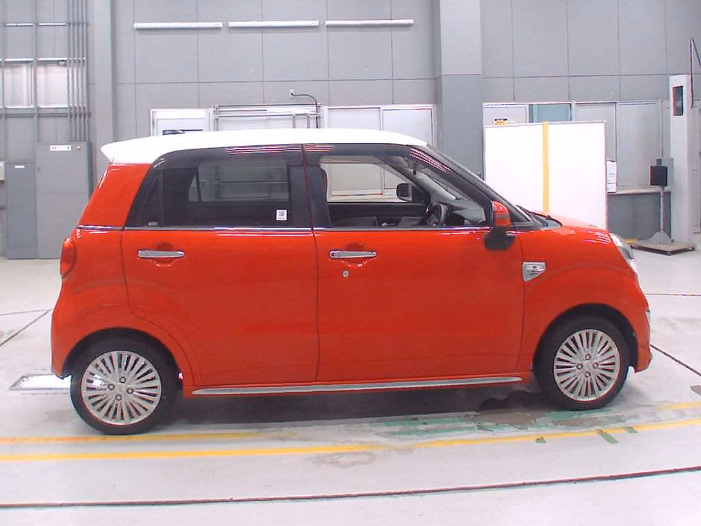 DAIHATSU CAST
