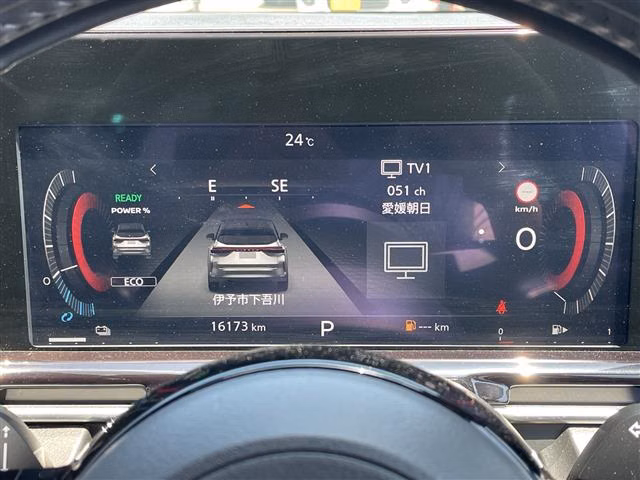 NISSAN AURA