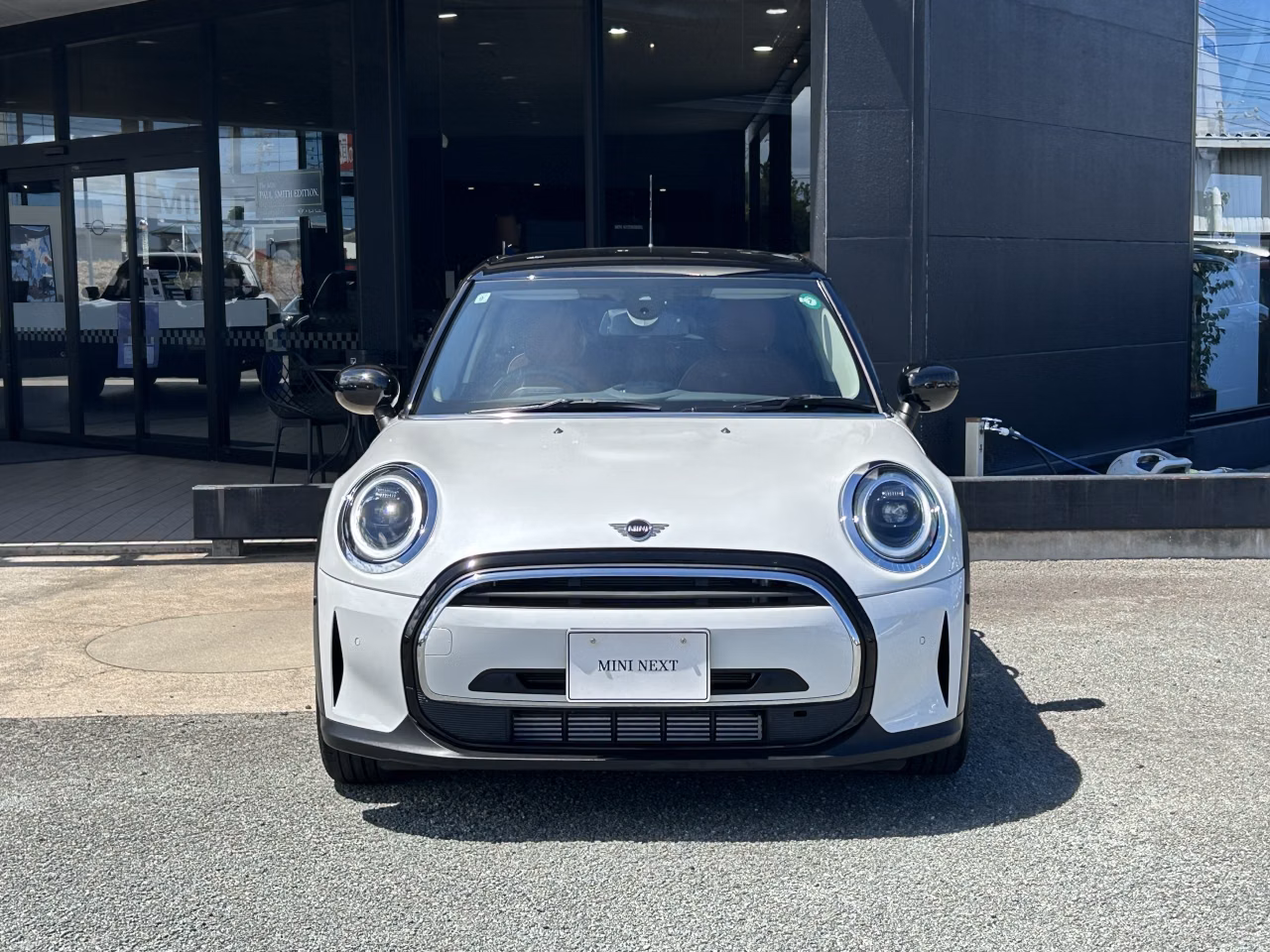 MINI HATCH