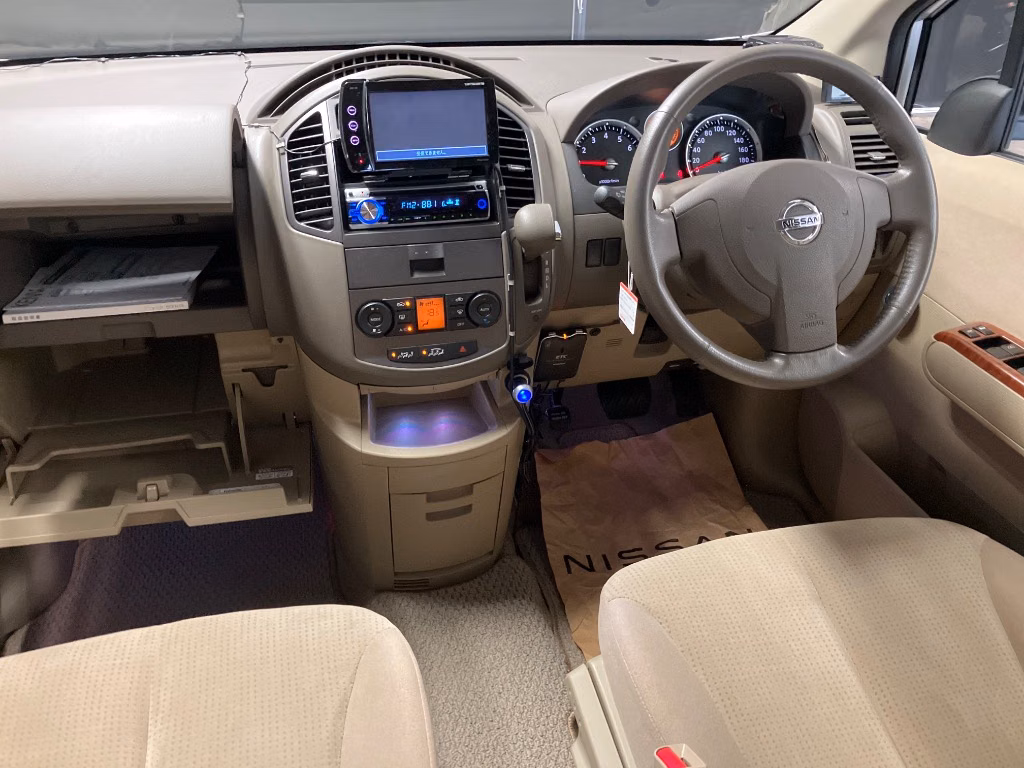 NISSAN LAFESTA