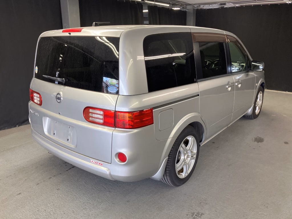 NISSAN LAFESTA