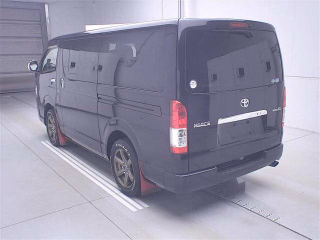 TOYOTA REGIUS ACE