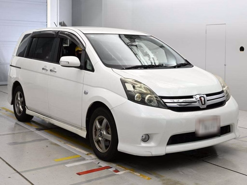TOYOTA ISIS