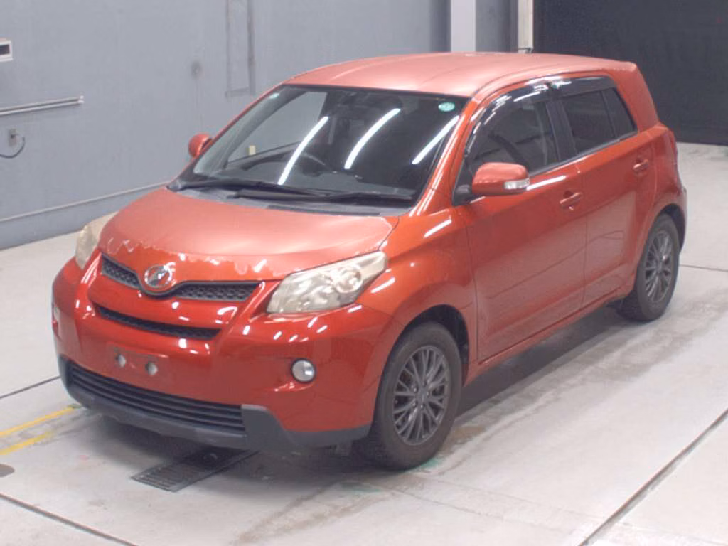 TOYOTA IST