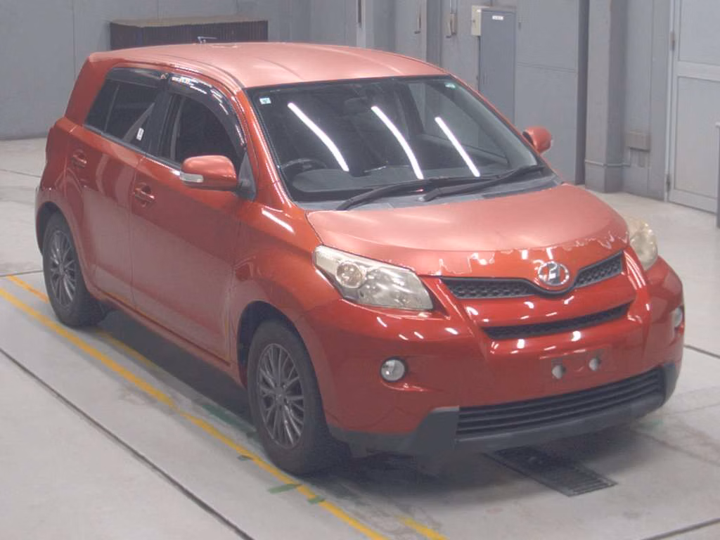 TOYOTA IST