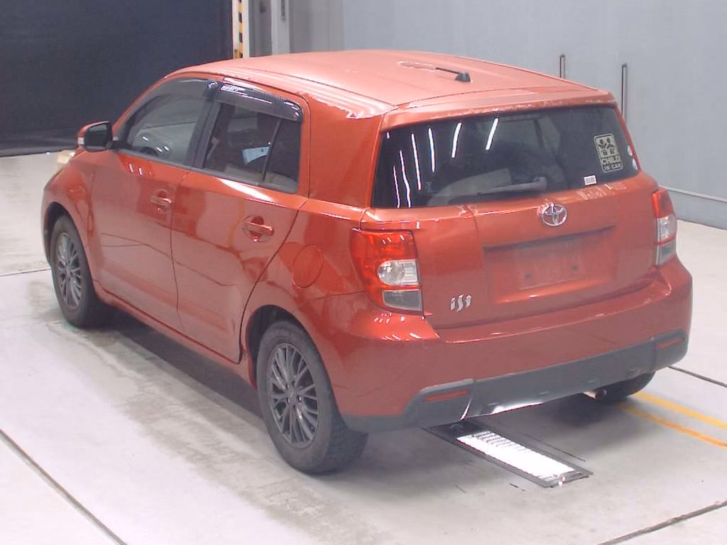 TOYOTA IST