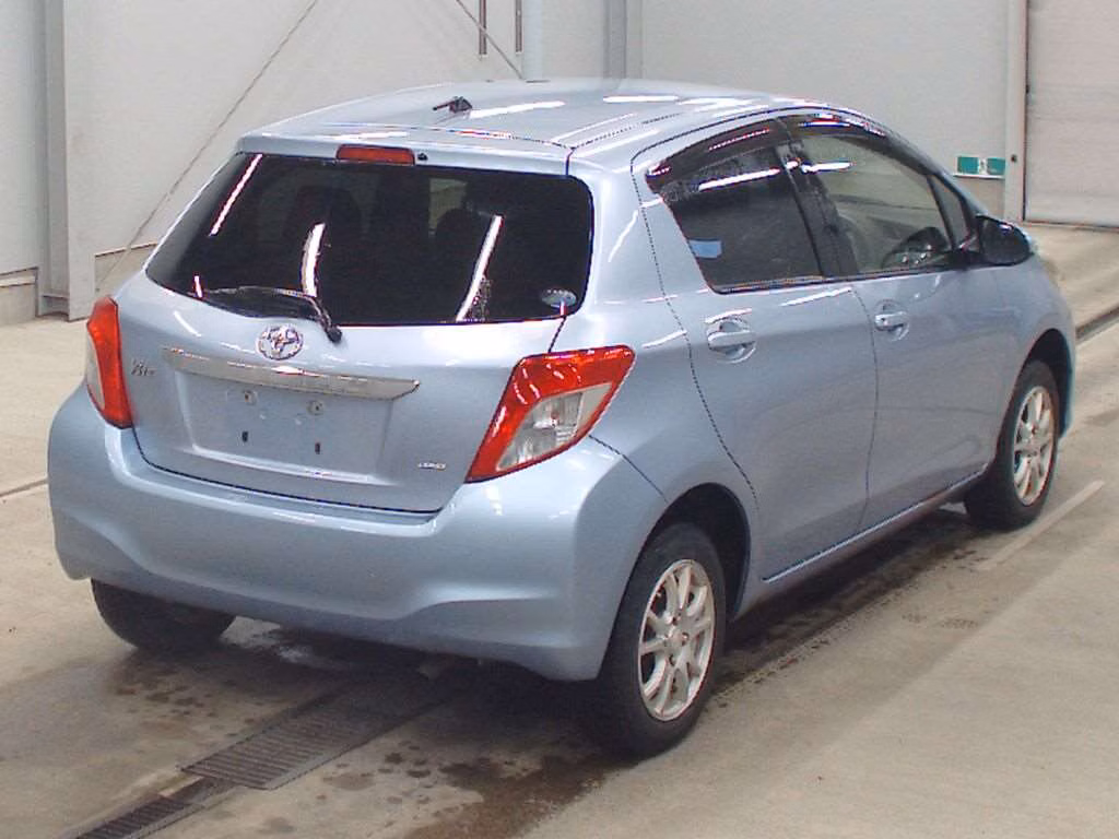 TOYOTA VITZ