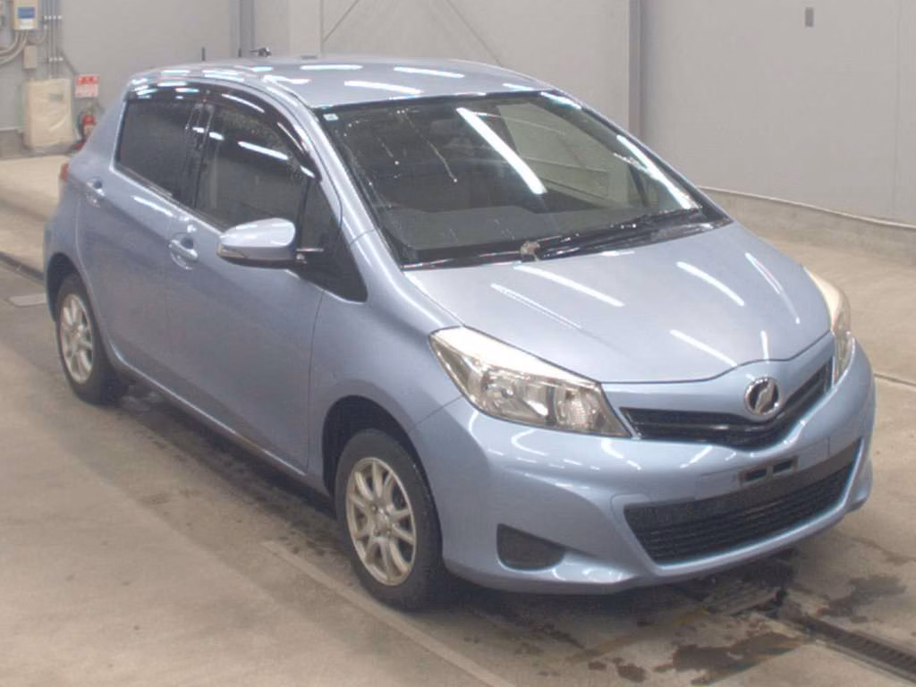 TOYOTA VITZ