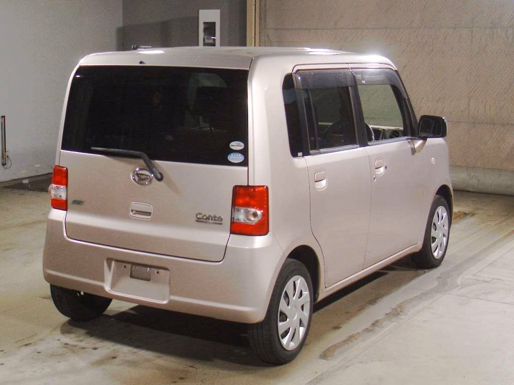 DAIHATSU MOVE CONTE