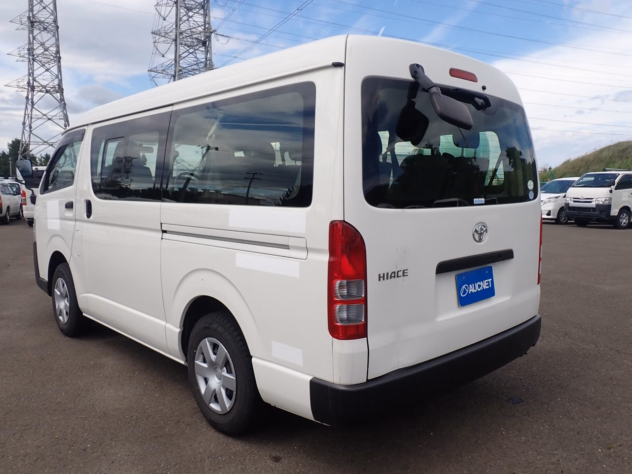 TOYOTA HIACE